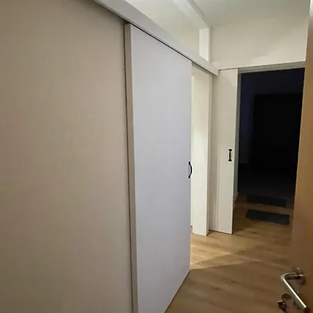 Heike Heitmann - Maisonette-wohnung Oder Apartment *